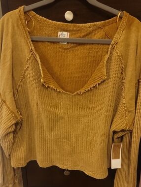 NWT BDG Mustard Yellow Waffle Knit Long Sleeve Top Size M